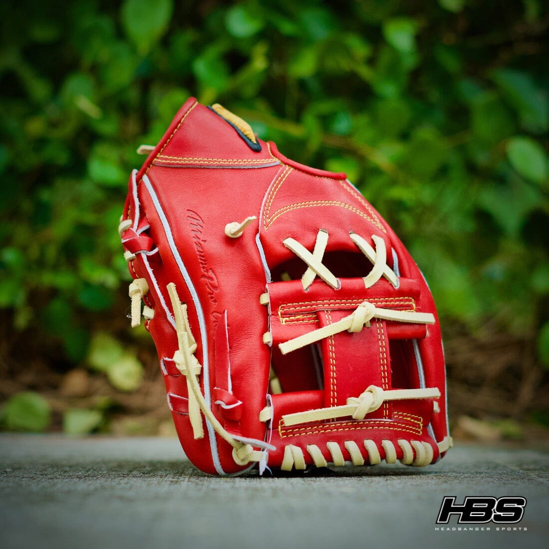 Mizuno Brick Red GMPC-40 Series from Headbanger Sports