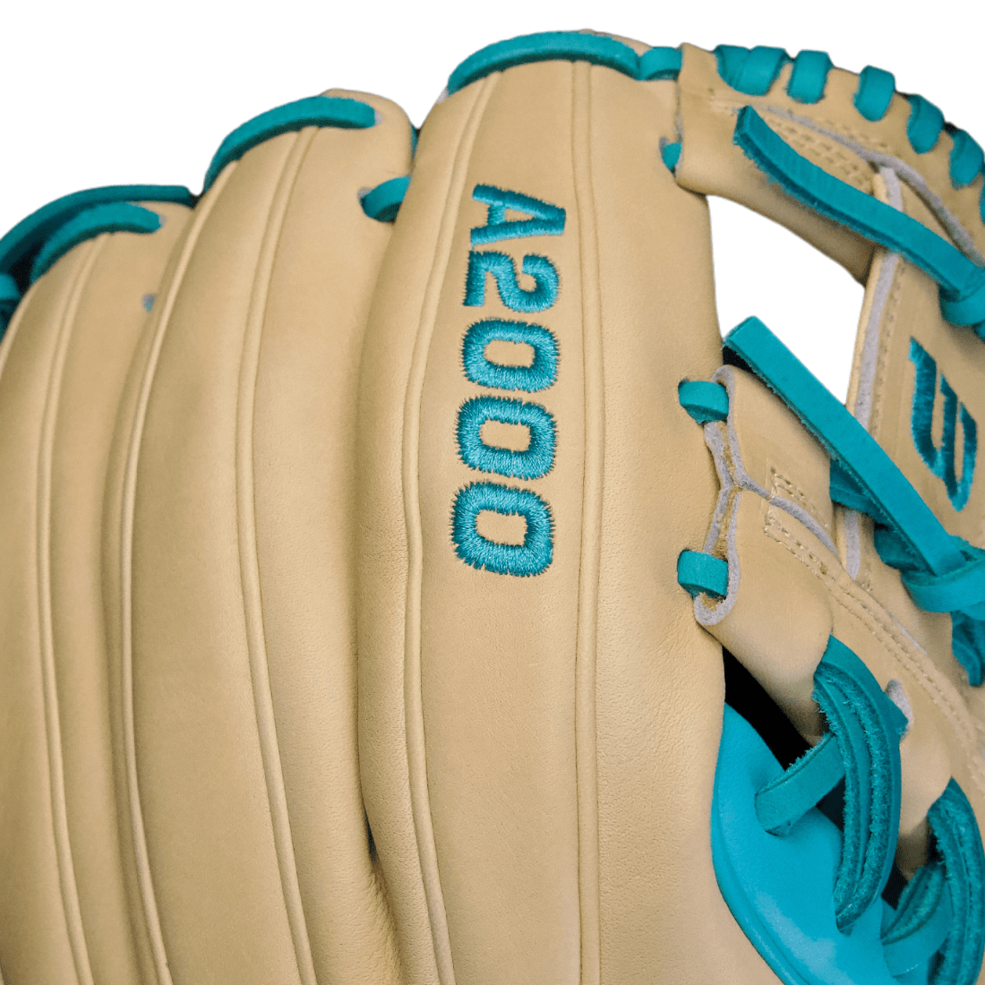 Wilson A2000 1786 "Oasis" 11.5" Infield Baseball Glove (Blonde / Seafoam)