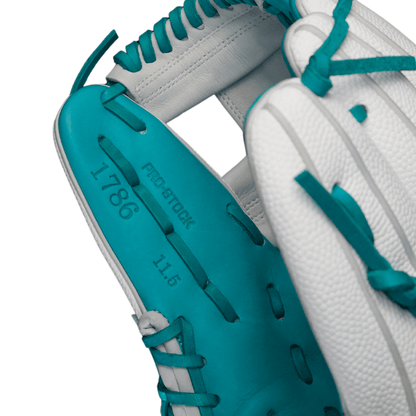 Wilson A2000 1786SS "Everest" 11.5" Infield Baseball Glove White/Teal