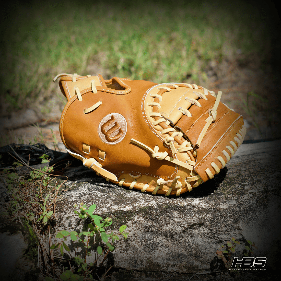 Wilson A2000 CM33 "Golden Era" 33" Baseball Catcher's Mitt: Saddle Tan and Blonde