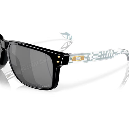 Oakley Holbrook XL Sunglasses Black: Prizm Black Polarized