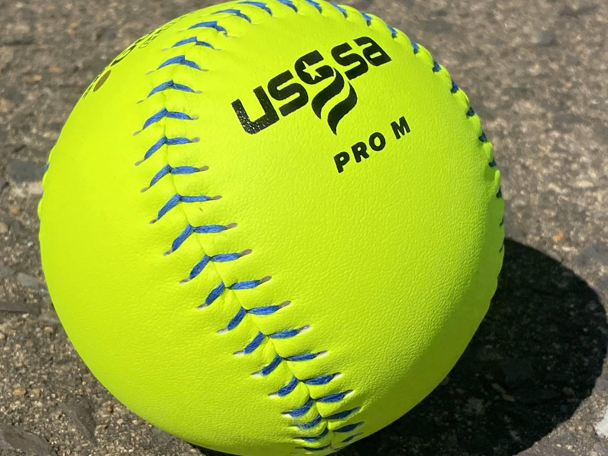 Worth 12" PRO M USSSA Slowpitch Softballs (Dozen): UM12CY