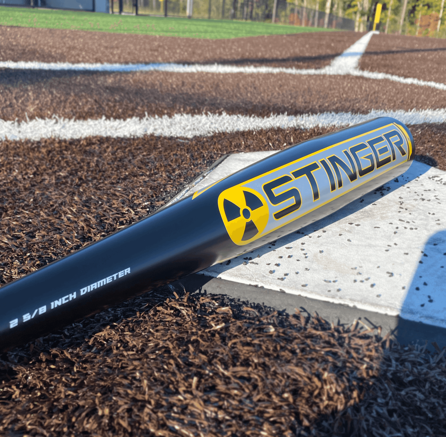 2022 Stinger NUKE 2 (-3) BBCOR Baseball Bat: BBNUKE23